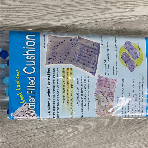 NWT Ocean Spring Water Filled Cushion - Picture 2 of 4